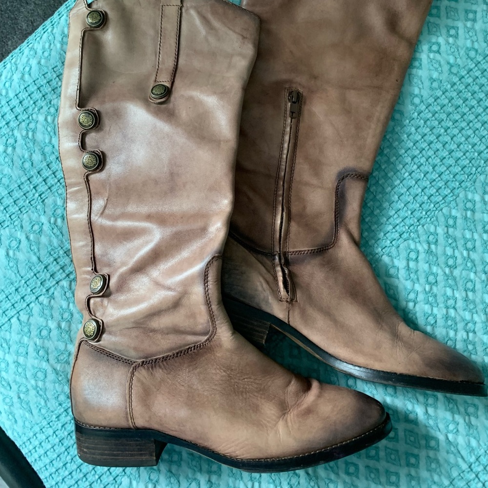 Arturo Chiang Boots Size 9M